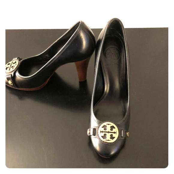 Tory Burch Pumps - Picture 1 of 3